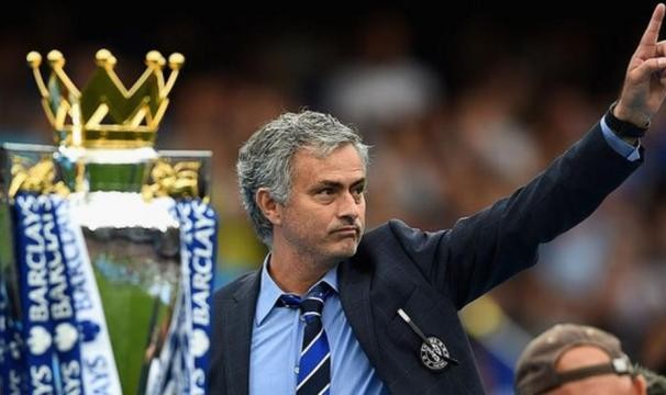 狗子28app-都被球迷骑脸嘲讽了 穆帅还有空吹带蓝军很easy？