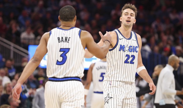 狗子28h5-NBA彩经：火箭击退雷霆 勇士难胜尼克斯 湖人轻取黄蜂